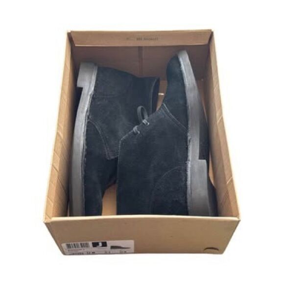 Clarks Bushacre 2  Suede Chukka Boots - Picture 2 of 10